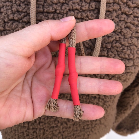 Cropped Sherpa Teddy Hoodie Sweater - Picture 5 of 9